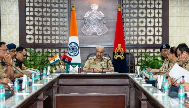 उत्तर प्रदेश पुलिस मुख्यालय में उच्चस्तरीय अपराध समीक्षा बैठक आयोजित