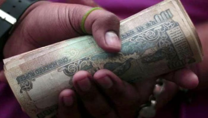 Delhi : सीबीआई  ने 25 लाख की रिश्वत लेते सीनियर IRS अधिकारी को रंगे हाथों पकड़ा