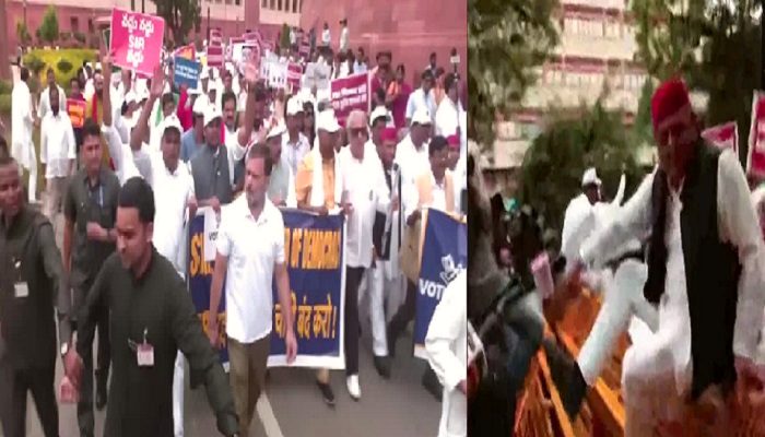 'वोट चोरी' और SIR के खिलाफ संसद से लेकर EC दफ्तर तक विपक्ष का जोरदार प्रदर्शन, बैरिकेडिंग से कूदे अखिलेश यादव