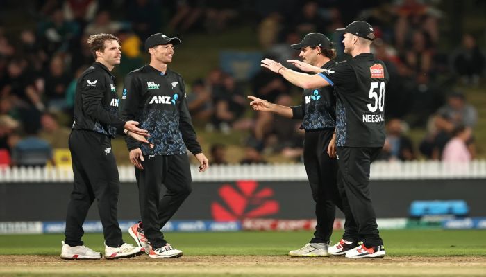 NZ vs SA 2nd T20: सियर्स और लॉकी फर्ग्यूसन के सामने दक्षिण अफ्रीका ने टेके घुटने, न्यूजीलैंड ने 68 रनों से जीता दूसरा टी20