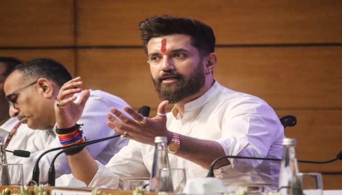 मुसलमानों को अपनी निजी संपत्ति मानते हैं असदुद्दीन ओवैसी : चिराग पासवान