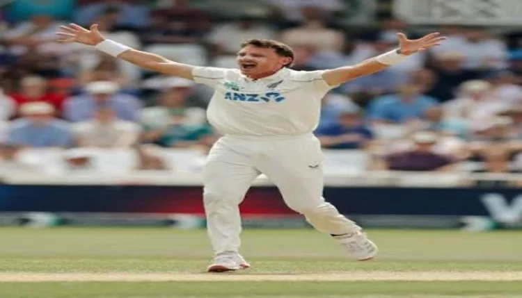 ICC Mens Player of the Month: शुभमन गिल को पीछे छोड़ इस कीवी प्लेयर ने जीता Player of the Month Award, England दौरे पर बना था Player of the Series