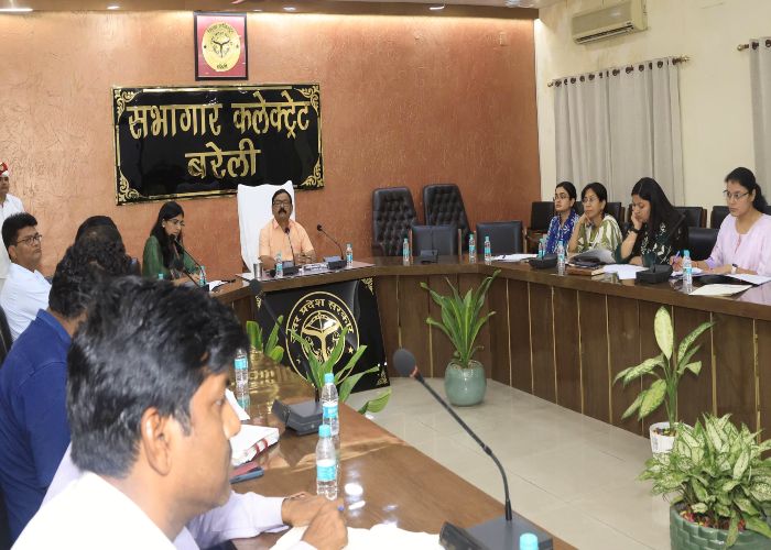 बरेली में राशन की दुकान खाली, दीदी योजना का भी बंटाधार