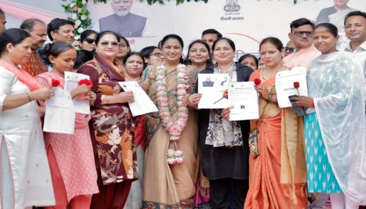 Delhi Lakshmi Scheme: 2.65 लाख से अधिक महिलाओं ने कराया पंजीकरण, हर महीने मिलेंगे 2,500 रुपये