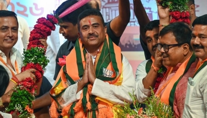 Suvendu Adhikari Oath Ceremony: सुवेंदु अधिकारी के साथ इन 5 मंत्रियों ने ली शपथ