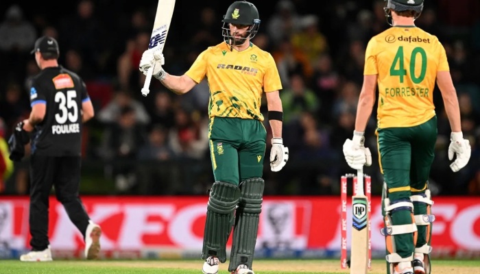 South Africa vs New Zealand : टी20 सीरीज में सिर्फ 2 बल्लेबाजों ने जुटाए 100 रन, जानें गेंदबाजों में कौन रहा टॉप पर !