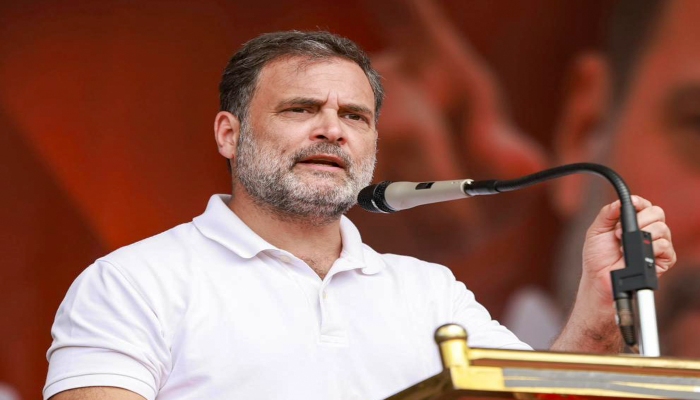 कांग्रेस अपनी गिरेबान में झांके: सीपीआई सांसद संदोश कुमार ने 'कैश फॉर टिकट' और वायनाड फंड पर राहुल गांधी को घेरा