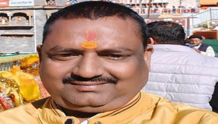 जनता की समस्याओं और सुझावों को गंभीरता से सुनते हैं एडवोकेट पवन सिंह चौहान, क्षेत्र के विकास पर जोर