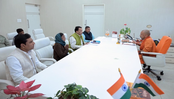 सोनू कश्यप हत्याकांड: मुख्यमंत्री योगी आदित्यनाथ से मिला पीड़ित परिवार, दोषियों पर कठोर कार्रवाई और सरकारी नौकरी की उठी मांग