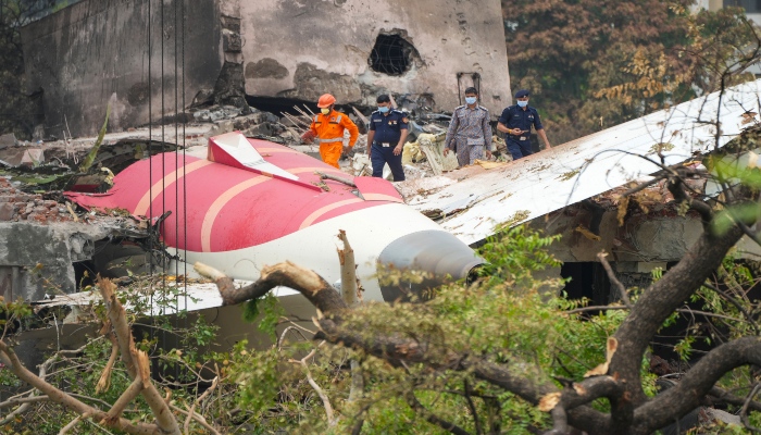 AI 171 plane crash investigation : एआई 171 हादसे पर अफवाहों की उड़ान, जांच अधूरी, एएआईबी ने कहा अभी नतीजा दूर