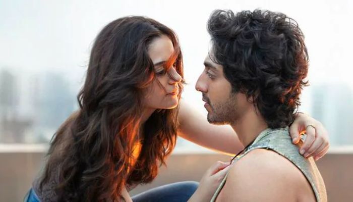 Saiyaara Box Office Collection: अहान पांडे की 'सैयारा' ने पहले दिन बना डाला रिकॉर्ड, अक्षय-सनी देओल को छोड़ा पीछे