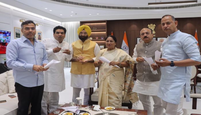 Election Results 2026: BJP की शानदार जीत पर दिल्ली CM ने की ‘झालमुड़ी-रसगुल्ला’ पार्टी