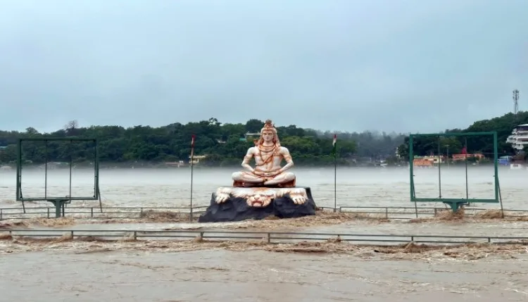 उत्तराखंड में बारिश का दौर जारी, नदियों का जलस्तर बढ़ा