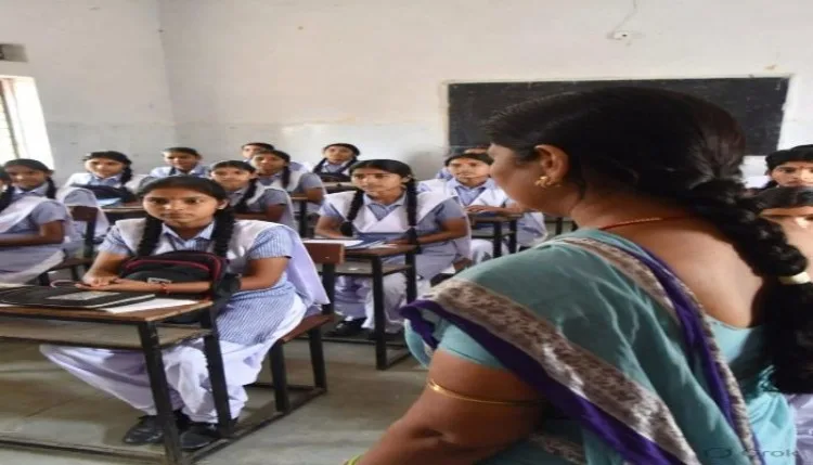 राजस्थान: शिक्षिका के पैसे गुम होने पर स्कूल में उतरवाए गए छात्राओं के कपड़े