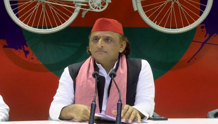 सपा सुप्रीमो अखिलेश यादव ने SIR को बताया वोट छीनने की साजिश, BJP पर लगाए गंभीर आरोप