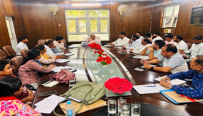 गंदा पानी बस्ती में पहुंचा तो अब अभियंता पर होगी कार्रवाई